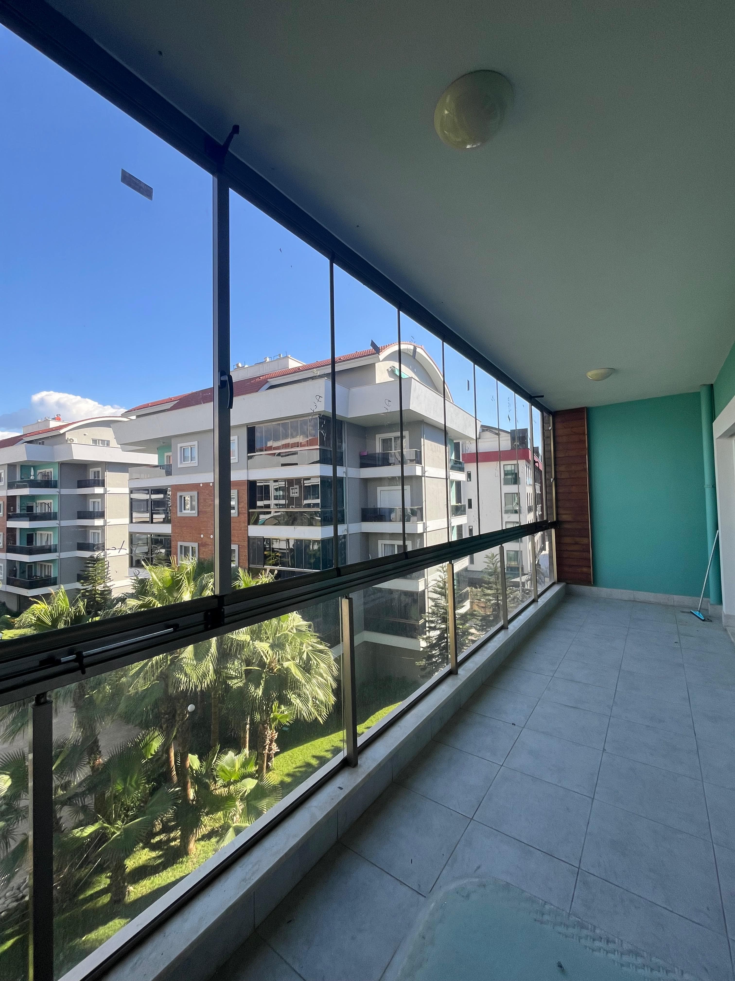 Cam Balkon - 1